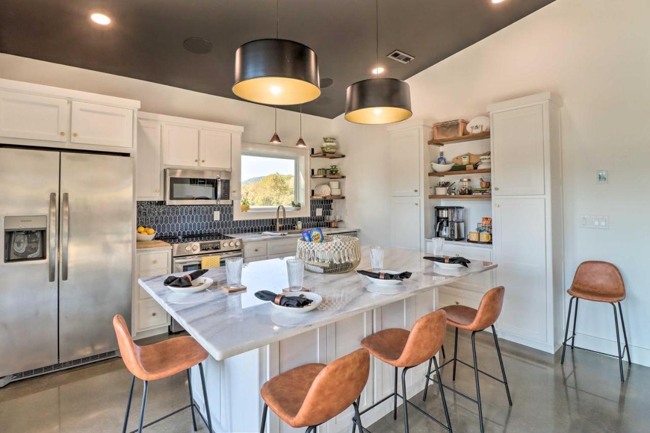 Modern Norfork House With Patio On White River! Exteriér fotografie